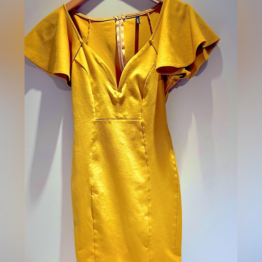 VIJO couture yellow dress size Small/medium